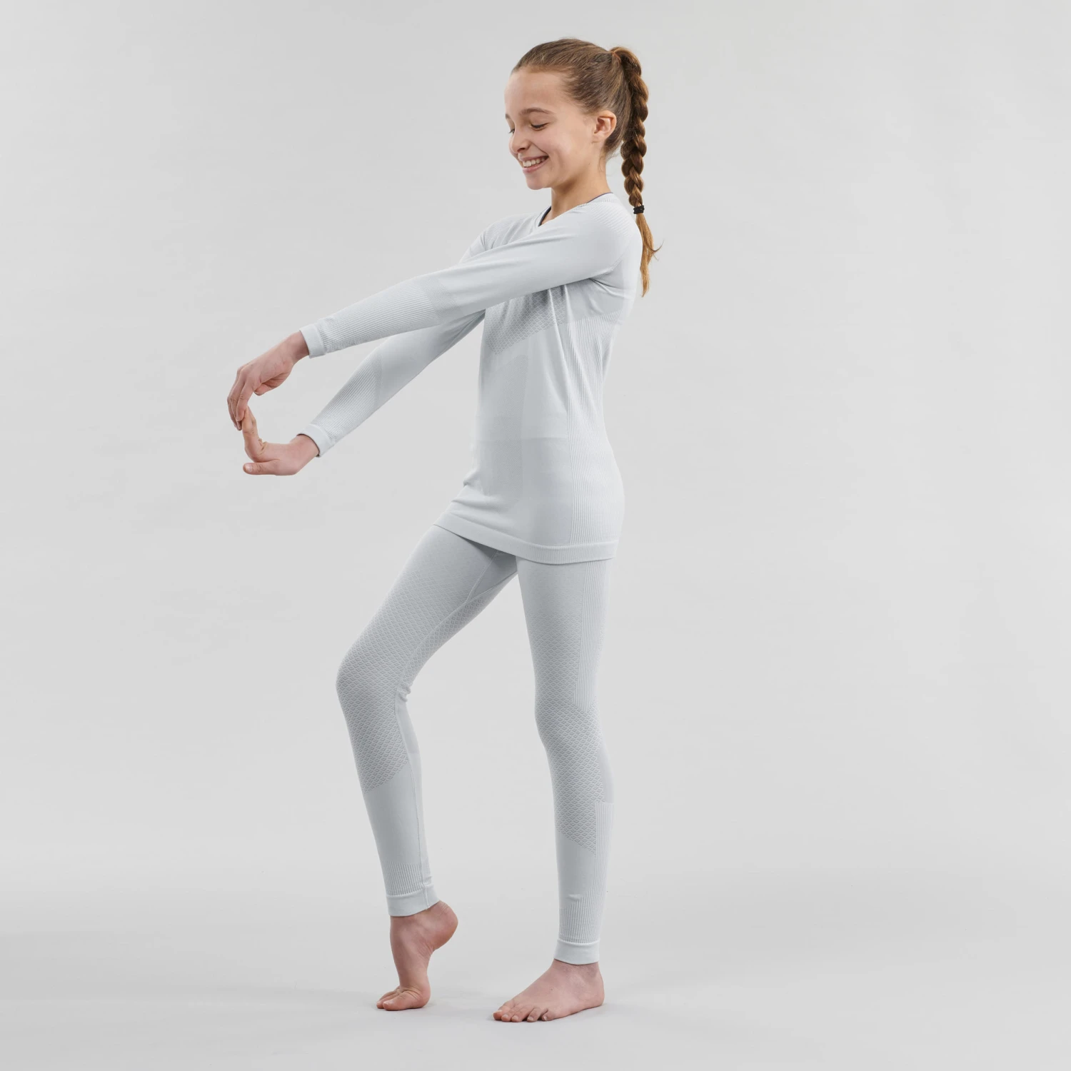 Kids' High-Tech Cross-Country Skiing Base Layer - UW 500 Grey 6 Kids' High-Tech Cross-Country Skiing Base Layer - UW 500 Grey - Image 4