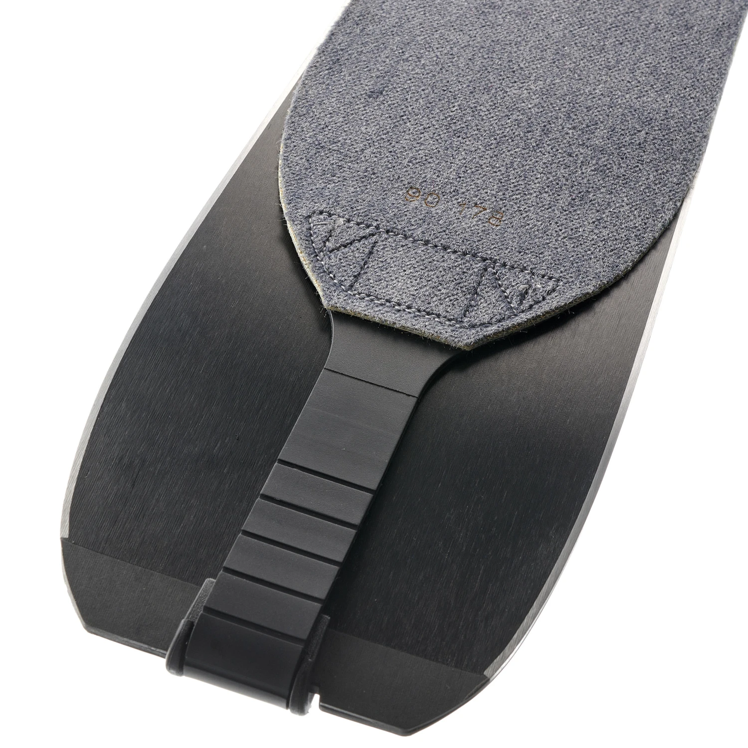 WEDZE Cross-Country Skis With Bindings & Skins - MT 90 11 WEDZE Cross-Country Skis With Bindings & Skins - MT 90 - Image 9