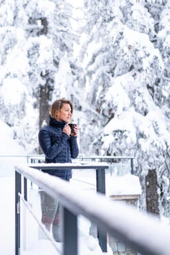 WEDZE Women’s Ski Down Jacket - FR 900 Blue -Winter Sports Gear womens ski down jacket fr 900 blue 16